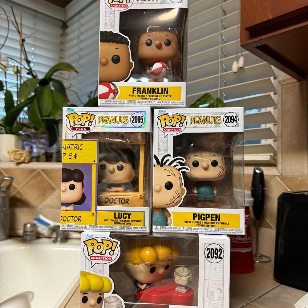 Funko Peanuts Pops 4pack